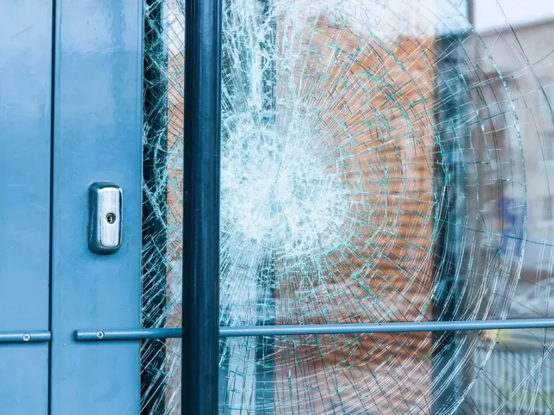 Contactez Vitrerie Laval — Bris de glace & assurance